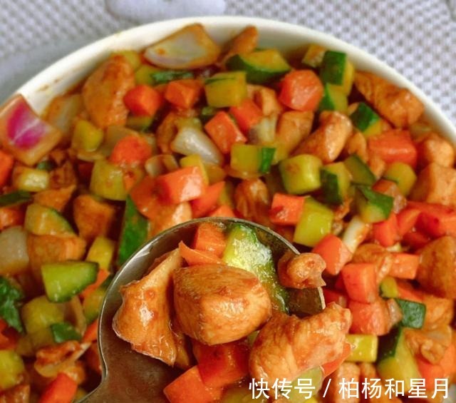 洋葱|小孩子也能吃的宫保鸡丁,清淡下饭还美味!