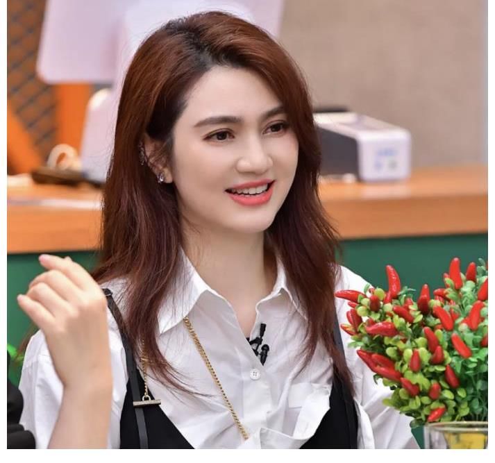 姐姐|空有一桌好食材却做不出好菜的《请吃饭的姐姐》