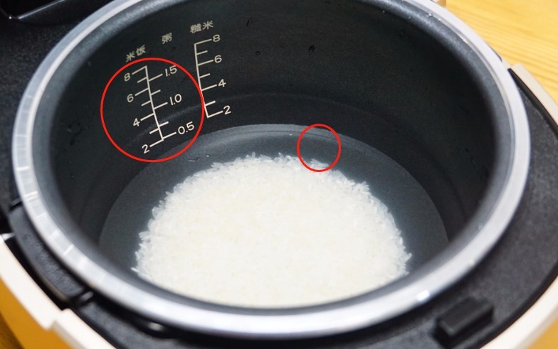 蒸米饭|只用水蒸不出好米饭！牢记5个技巧，米饭油亮松软，香甜不发黏