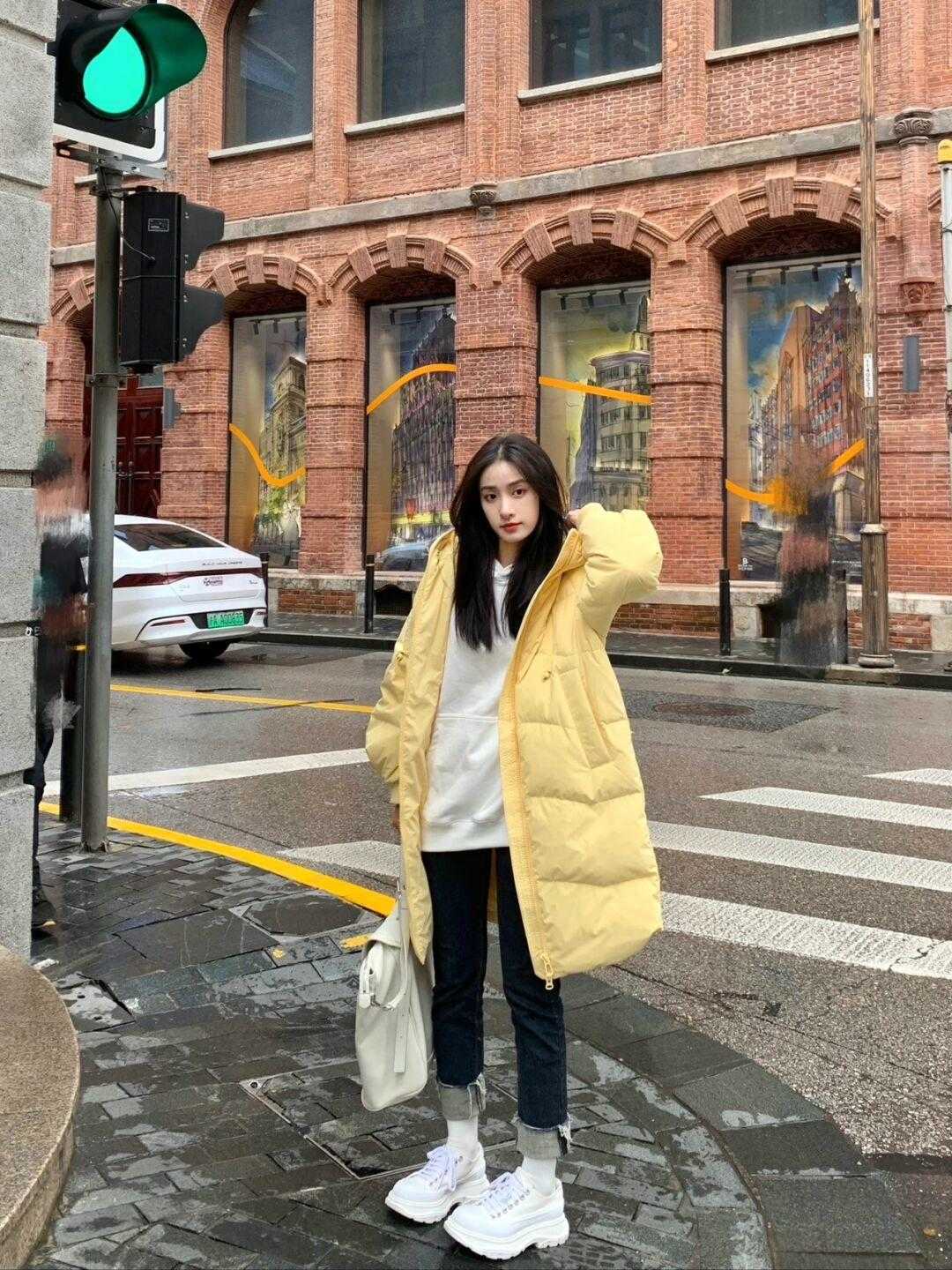 廓形|秋冬,还没备长款羽绒服,选这4套能让你提升气质,精致又保暖