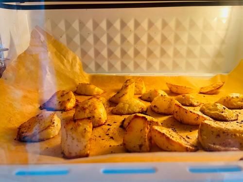 搅拌均匀|不用一滴油做薯角，外酥里嫩，香味四溢，4个土豆做完吃不了