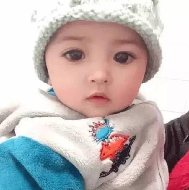 女孩|被称作“最美婴儿”的丹麦女孩,凭借大眼睛吸粉无数,如今长啥样