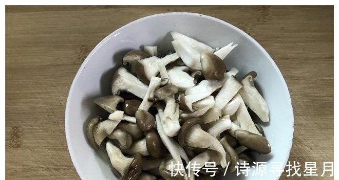秀珍菇|青菜这么炒,比肉还好吃,端上桌孩子吃了一大半!
