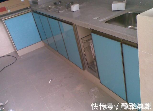 橱柜|晒我家厨房做的瓷砖橱柜,可以放心剁骨头,用20年都不会坏