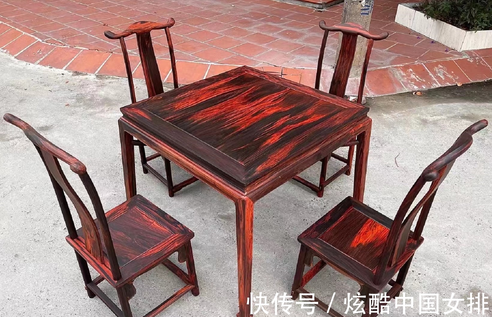 大红酸枝|几百年以来，为什么大红酸枝红木家具还被人喜欢