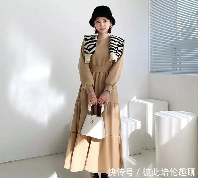 韩国|韩国小个子今年秋冬走气质风!简约的搭配很显高,素雅又舒服!