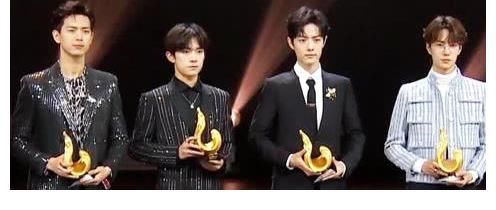 舞台|细数多次同台瞬间,王一博肖战十月十五日,敬请期待!