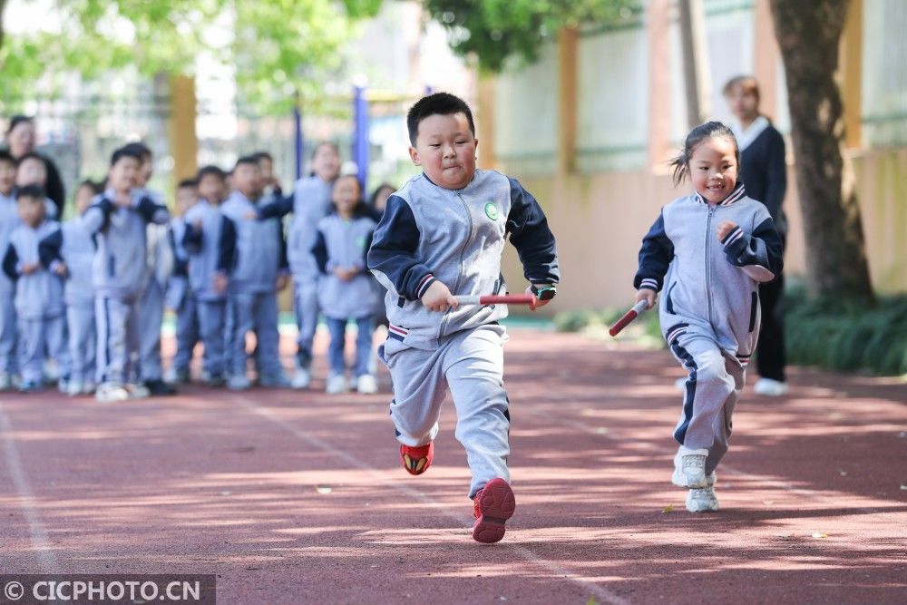 多彩校园活动 助学生健康成长