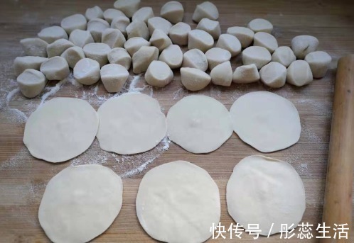 这才是素饺子馅最好吃的做法，鲜香不油腻，比肉馅的都好吃