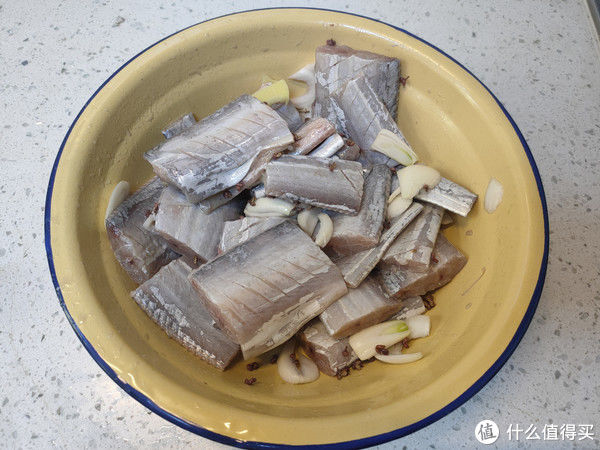 鸡蛋|干炸带鱼想要外酥里嫩，有人加鸡蛋、有人挂面糊，其实都不正确