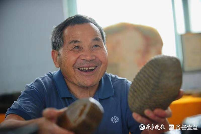 王开全#拾光|把石头刻出灵魂,他带着家人坚守在制砚的路上