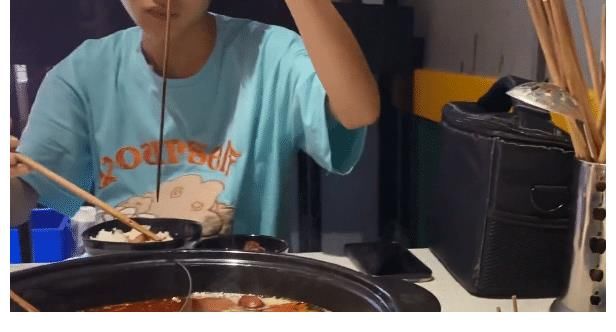 神仙姐姐|《變形計》神仙姐姐火了，為養家糊口輟學當網紅，如今帶男友亮相