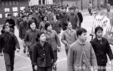 1977年恢复高考，我国第一位高考女状元，语文成绩差1分满分