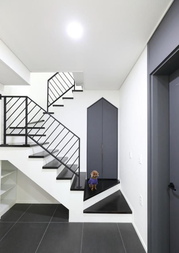 西厨|打拼30年，奖励一套337㎡别墅，门前大院子好享受，退休生活惬意