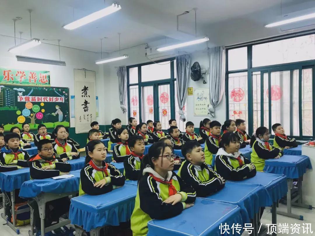 信阳市胜利路小学开展创建“绿色学校”为主题的班队会活动