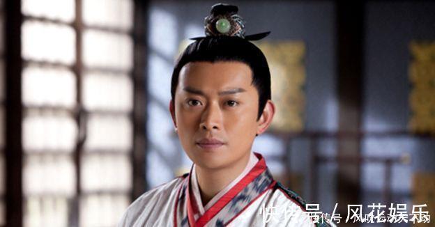 下联@千古绝对!上联“凹凸互补成方块”,下联实在太经典了