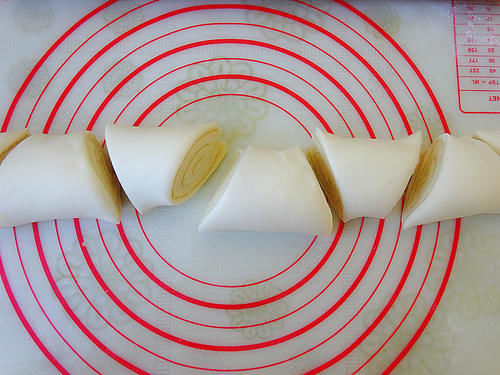 想吃酥饼不用烤,平底锅半小时就搞定,一碰就掉渣,我的最爱!