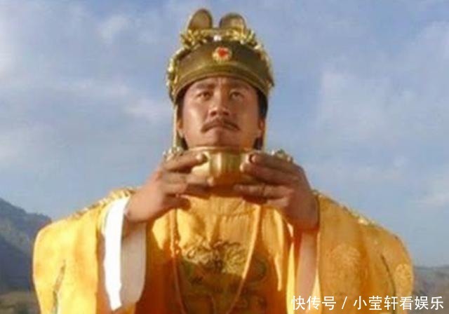  身边|曹雪芹在贾雨村身边埋了一颗雷，若是事发轻则丢官挨板子重则丧命