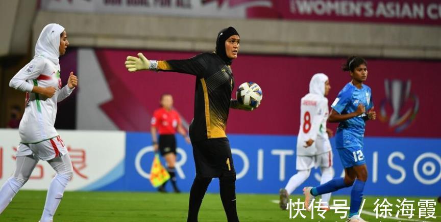 女足|0-0!中国女足竞争对手爆大冷,第90分钟错失绝杀,小组出线不利