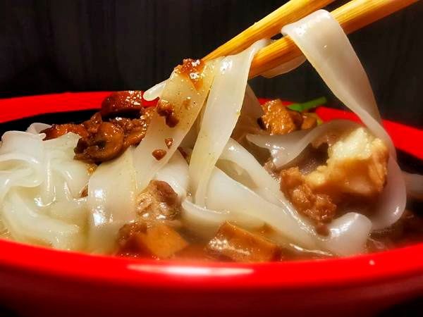 分晓|一碗不起眼的河粉,暗藏多少技巧呢?精工细作,入口见分晓