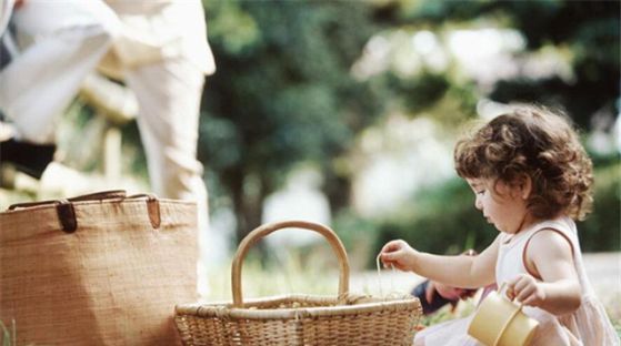 外面的世界|哈佛校长直言:多带娃去陌生的地方,孩子将来的眼界和格局不一般