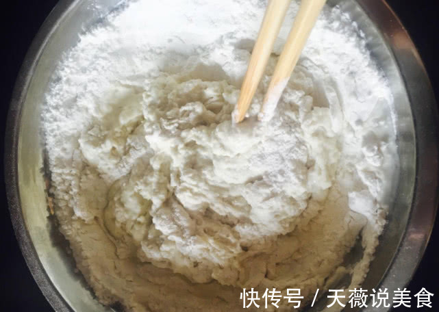 蒸包子切记不可直接上锅蒸，多加“这一步”，包子松软香甜美味！