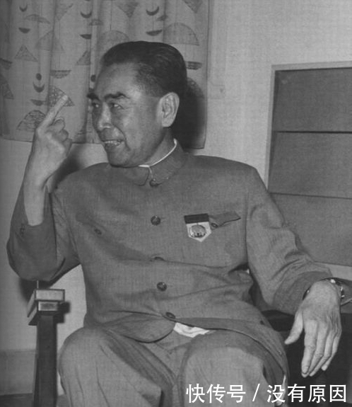 神采奕奕|看到报道自己的一个不妥词,周总理内心纠结,单独与记者谈了谈