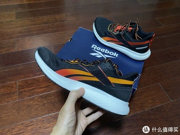 reebok 实惠又小众的跑鞋Reebok FOREVER FLOATRIDE EN