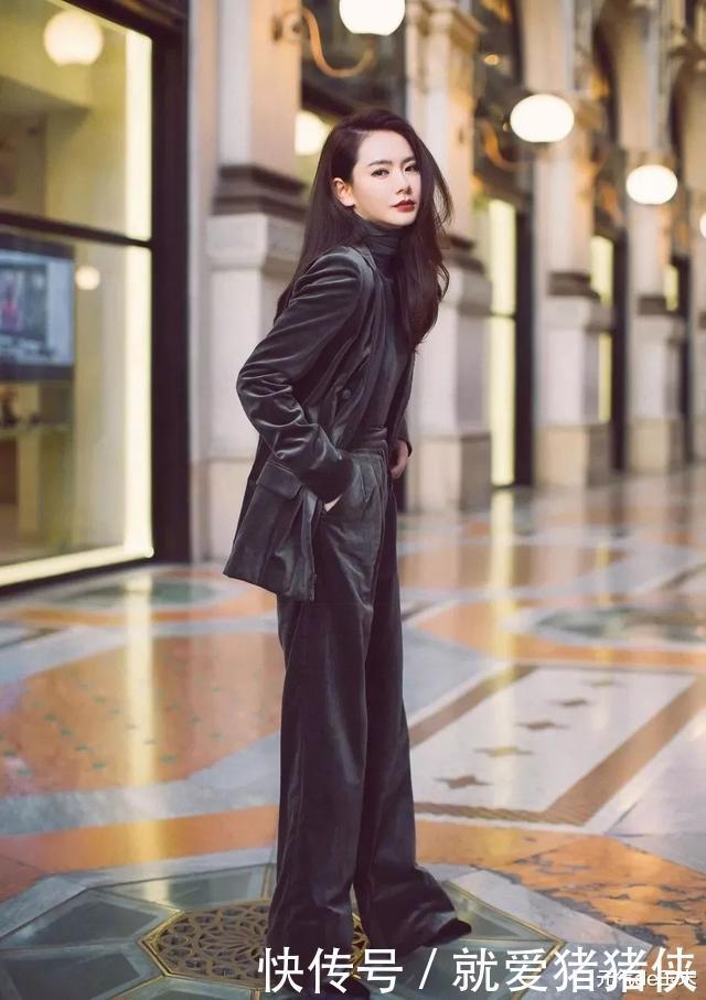 高级|这种“秋冬专用材质”高级又贵气,贵气的女人大多钟爱它