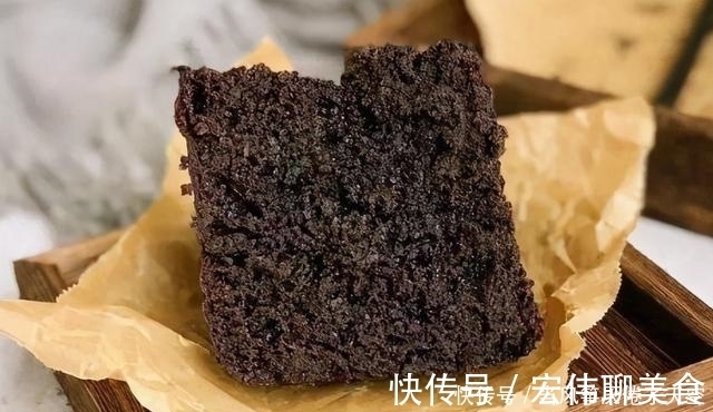 黑芝麻|冬天,女人要多吃黑芝麻,简单一蒸暄软香甜,我隔两天就要吃一次