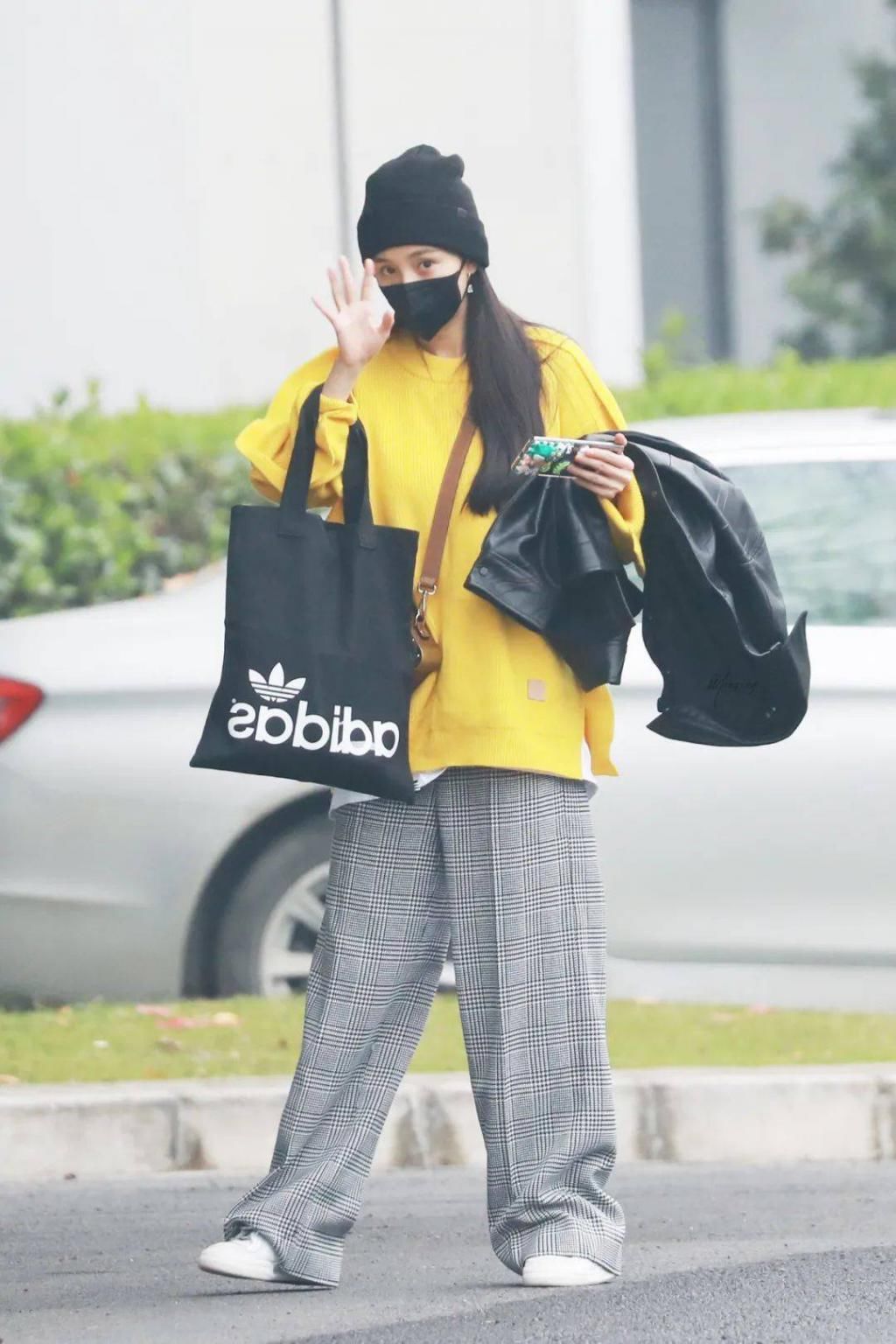 明年的流行色居然是它,这篇全是搭配灵感!