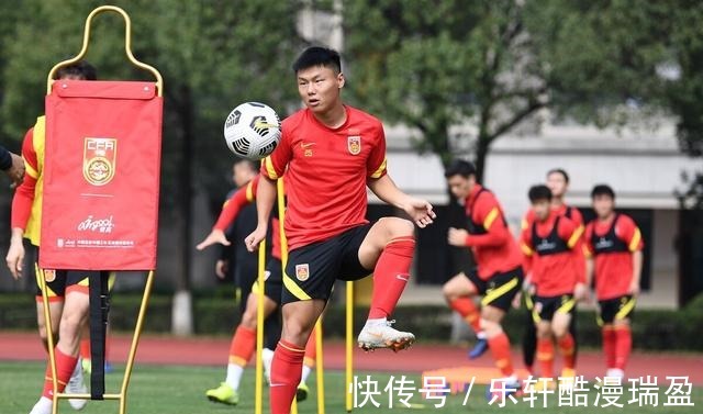 泰山队|近60人!李霄鹏首期集训队国脚数或创历史,山东泰山成国脚大户