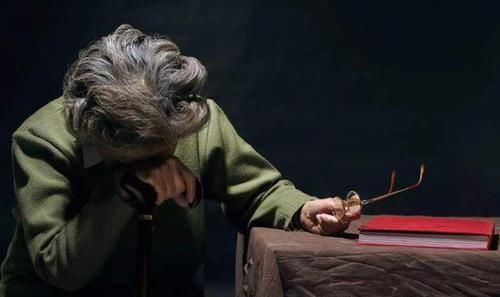 家庭|“多子女”家庭中,往往是这个孩子最孝顺,父母们要疼对人哦