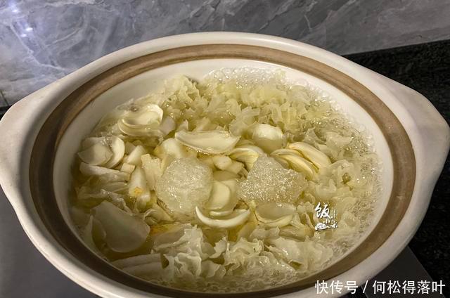 分钟|黏稠如燕窝的银耳汤是怎么熬的牢记3个技巧,30分钟熬出胶质
