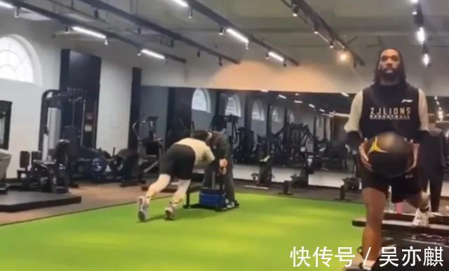 归队|CBA三消息:韩德君正式归队,周仪翔参加世预赛,广厦补强大外援