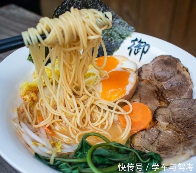 你饿不饿，饿了就去吃面啊