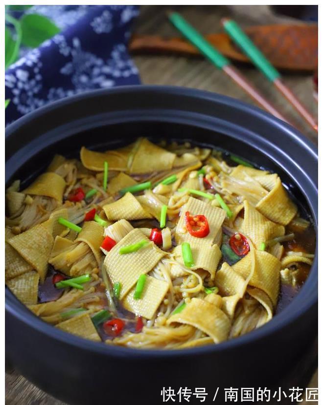 金针菇豆皮卷|比肉好吃的一道素菜,不炒不炸,营养健康,敞开吃也不怕长肉