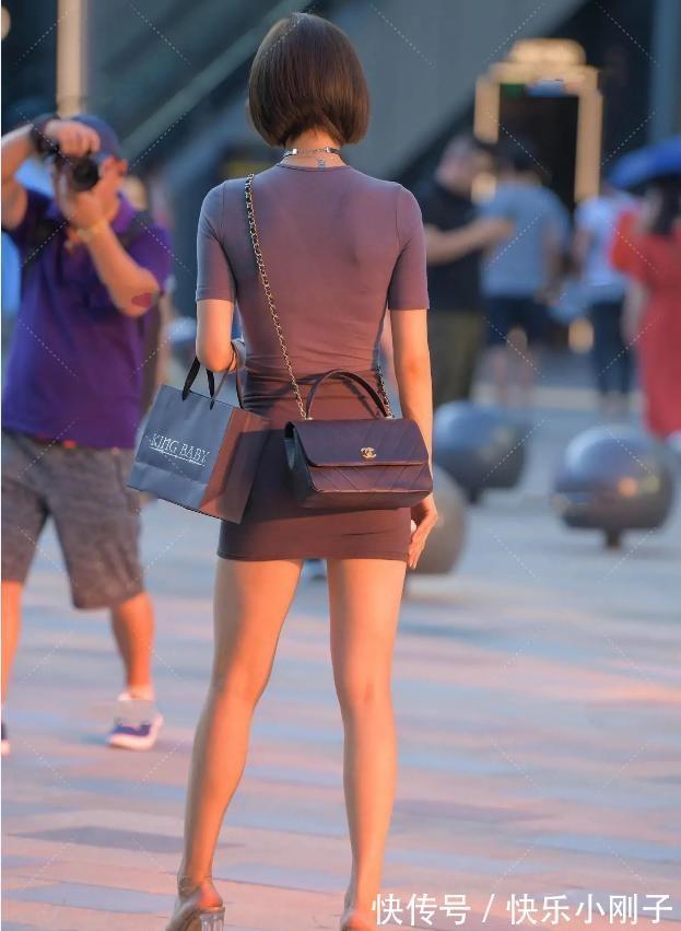 显瘦 连衣裙的紧身穿搭,时尚又显瘦的利器,轻松变女神