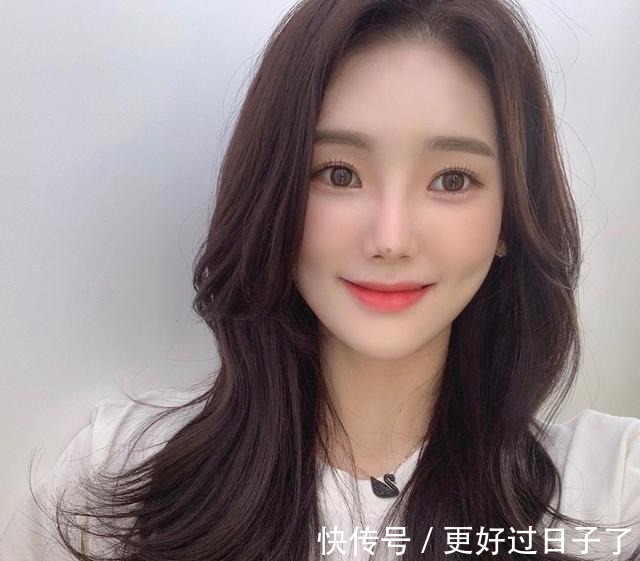 低层次 烫发怕老气,就选这18款,瘦脸时尚显气质!