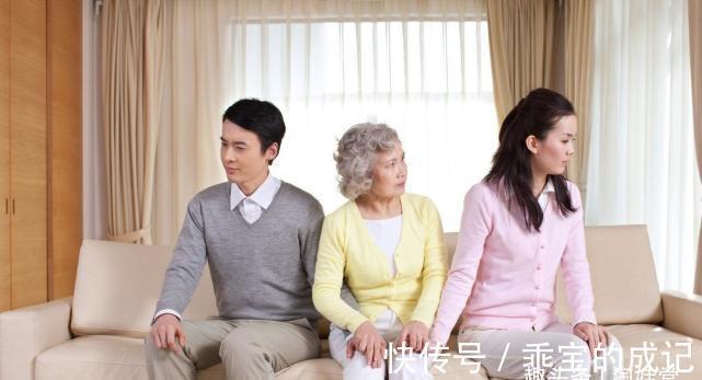 孩子|“奶奶生病你咋不去伺候?”面对娃的质问,母亲回答得体又无奈