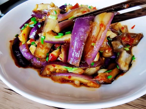 炒茄子不油腻不变色