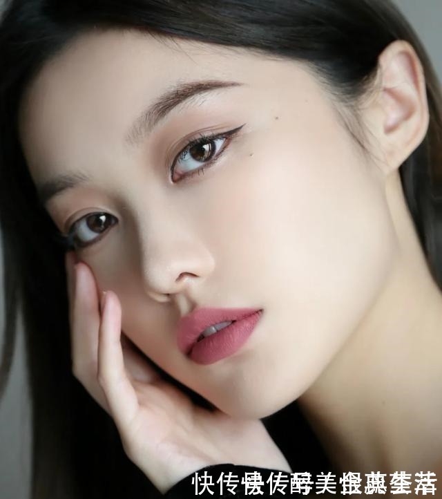 郭碧婷|天生“初恋脸”的女生,一般有这几个特征,中两个就不适合浓妆!