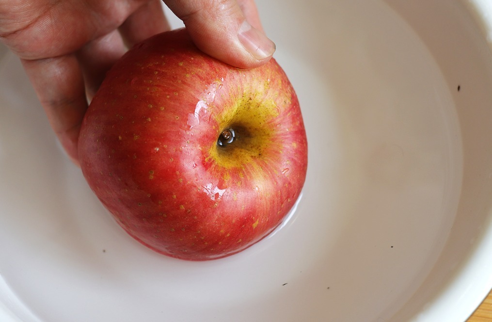 养生汤|女人夜里睡不着觉,93岁老奶奶告诉一个配方,一个苹果解决了问题