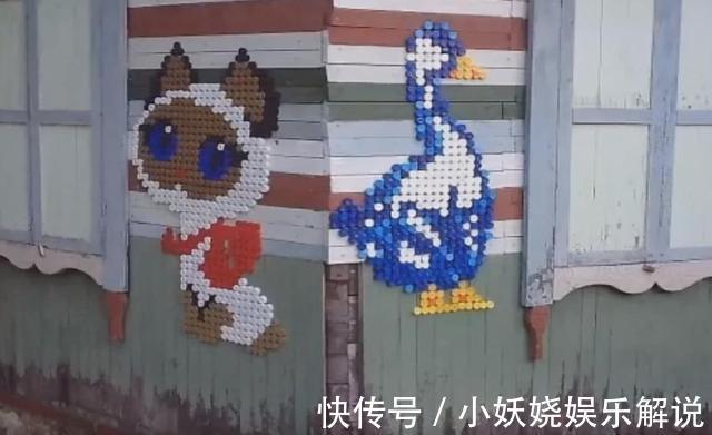 院子刚打完水泥，把攒了2麻袋的瓶盖一个一个嵌入地面，漂亮防滑