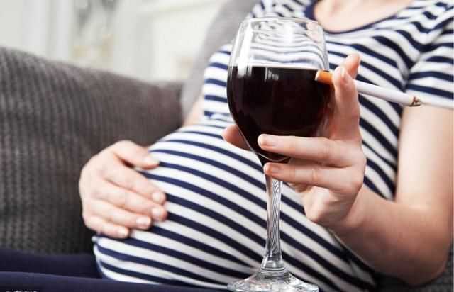 孕妈|孕期孕妈最好戒掉几样饮品,以免伤胎又害己,这样喝才是最养胎的