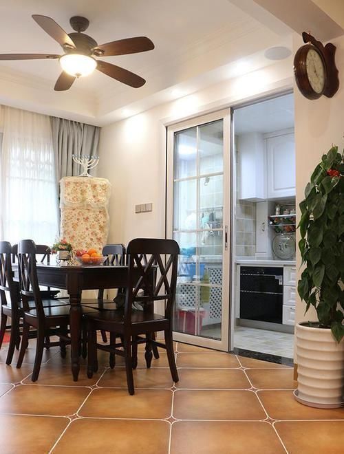 朋友|头次去朋友家做客，进门鞋柜就让我吓坏了，卫生间估计你也没见过