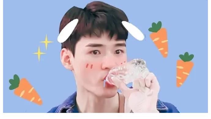 黄晓明|在综艺节目中，身兼数种“功能”的龚俊，忙到表情失控？