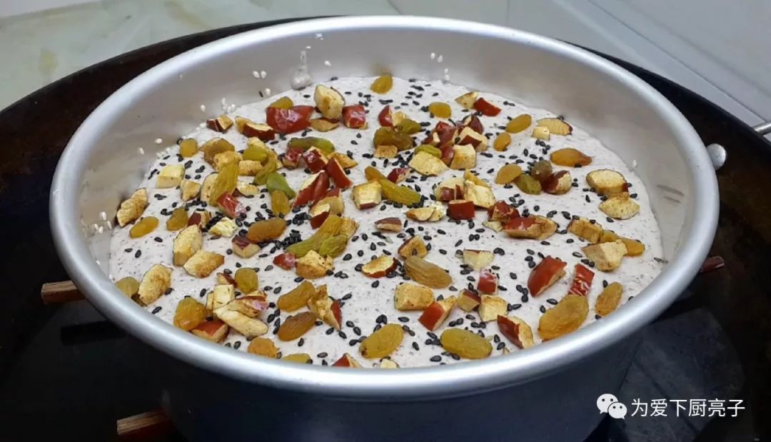 红豆|我家大米从不蒸米饭，加2个鸡蛋，不用烤不用蒸，出锅孩子抢着吃