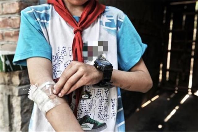 坏孩子|长大后心术不正的孩子早有征兆,如有三种表现,10岁前赶紧纠正