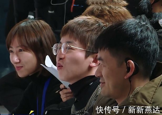 姚導(dǎo)讓汪蘇瀧免費(fèi)寫歌時(shí)，李晨沙溢輪番忽悠，誰注意baby的做法